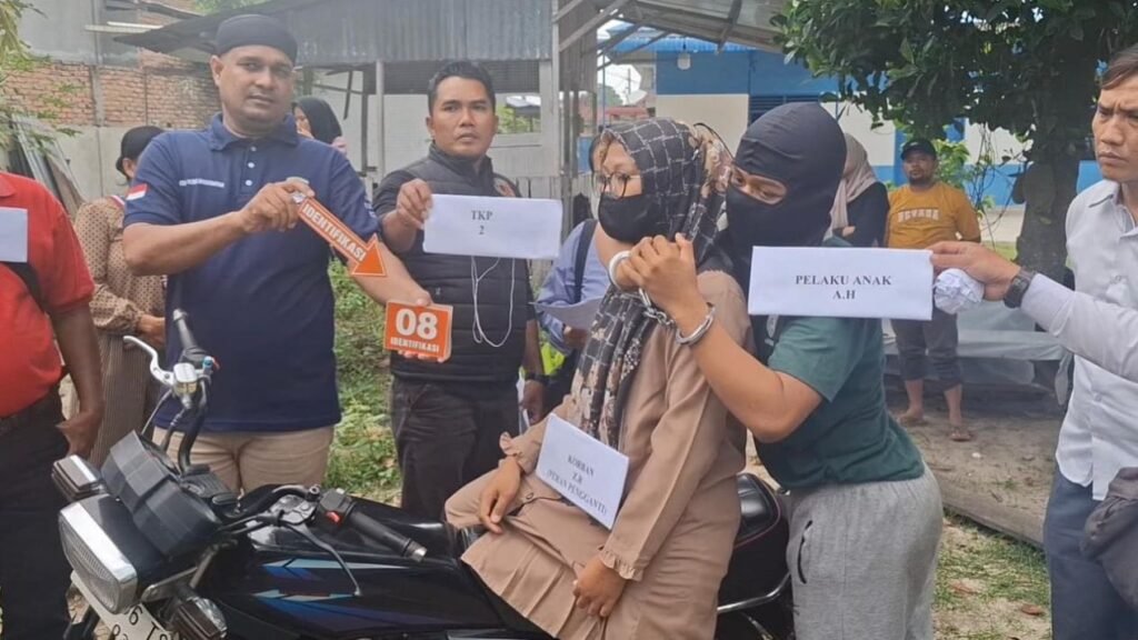 Rekonstruksi Pembunuhan Siswi SMP di Simalungun: 27 Adegan Diperagakan, Ibu Korban Minta Hukuman Maksimal